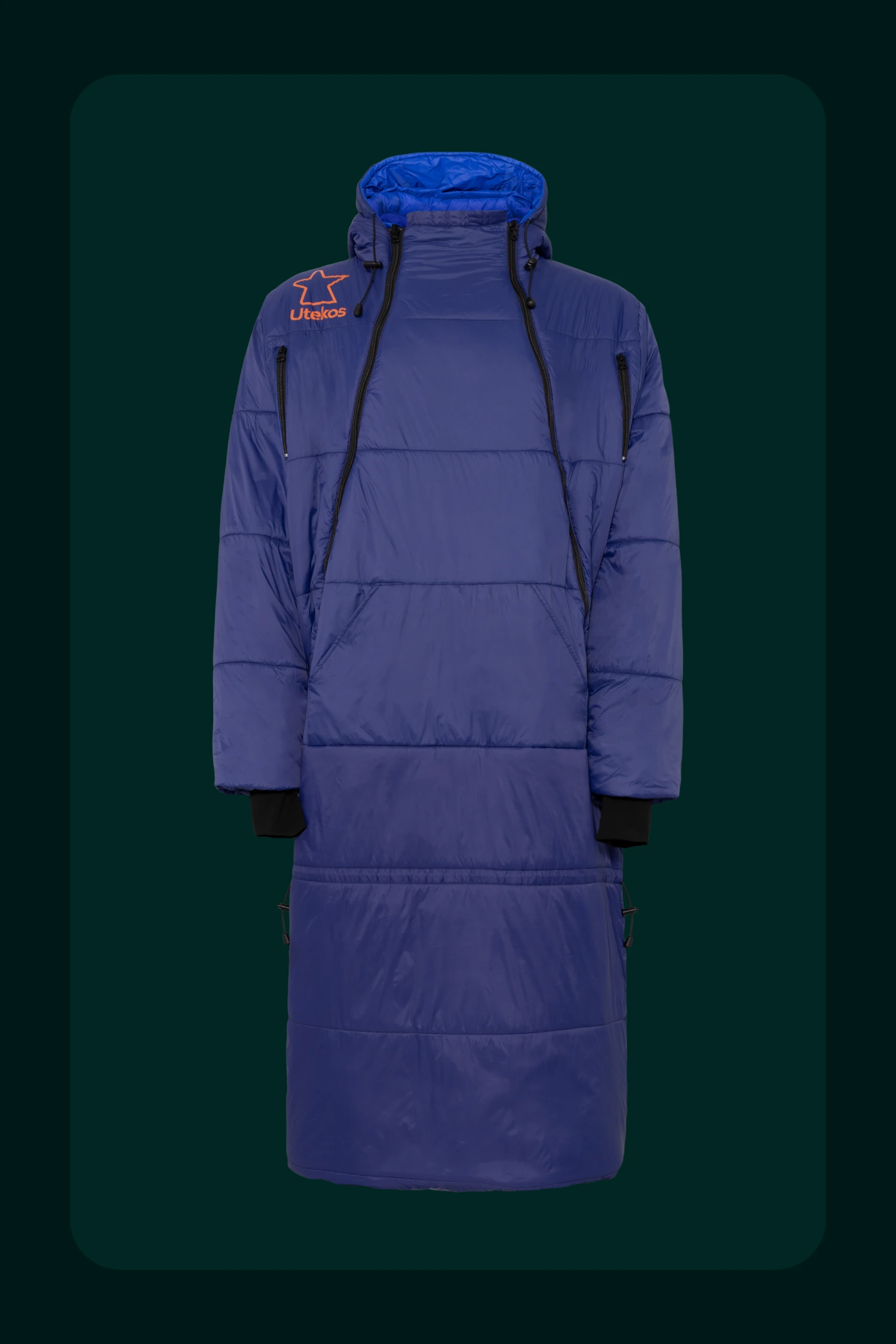 Fjellblå Utekos Mikrofiber i full lengde forfra med hette.