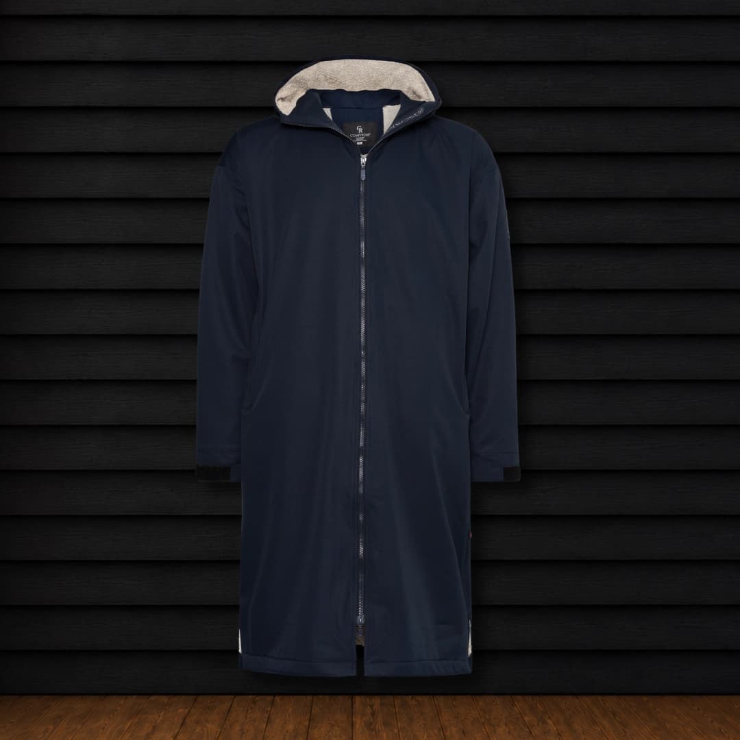 Comfyrobe™ XL forfra med synlig SherpaCore™-hette